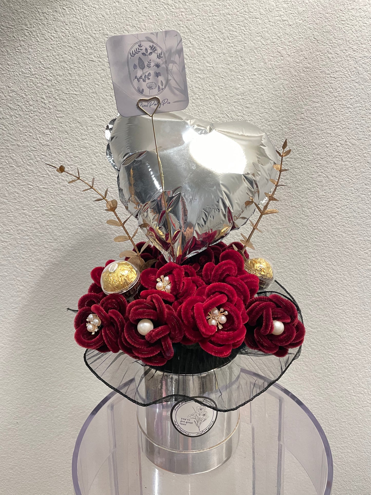 Valentine’s Day Deep Red Rose Bucket with Sliver Balloon